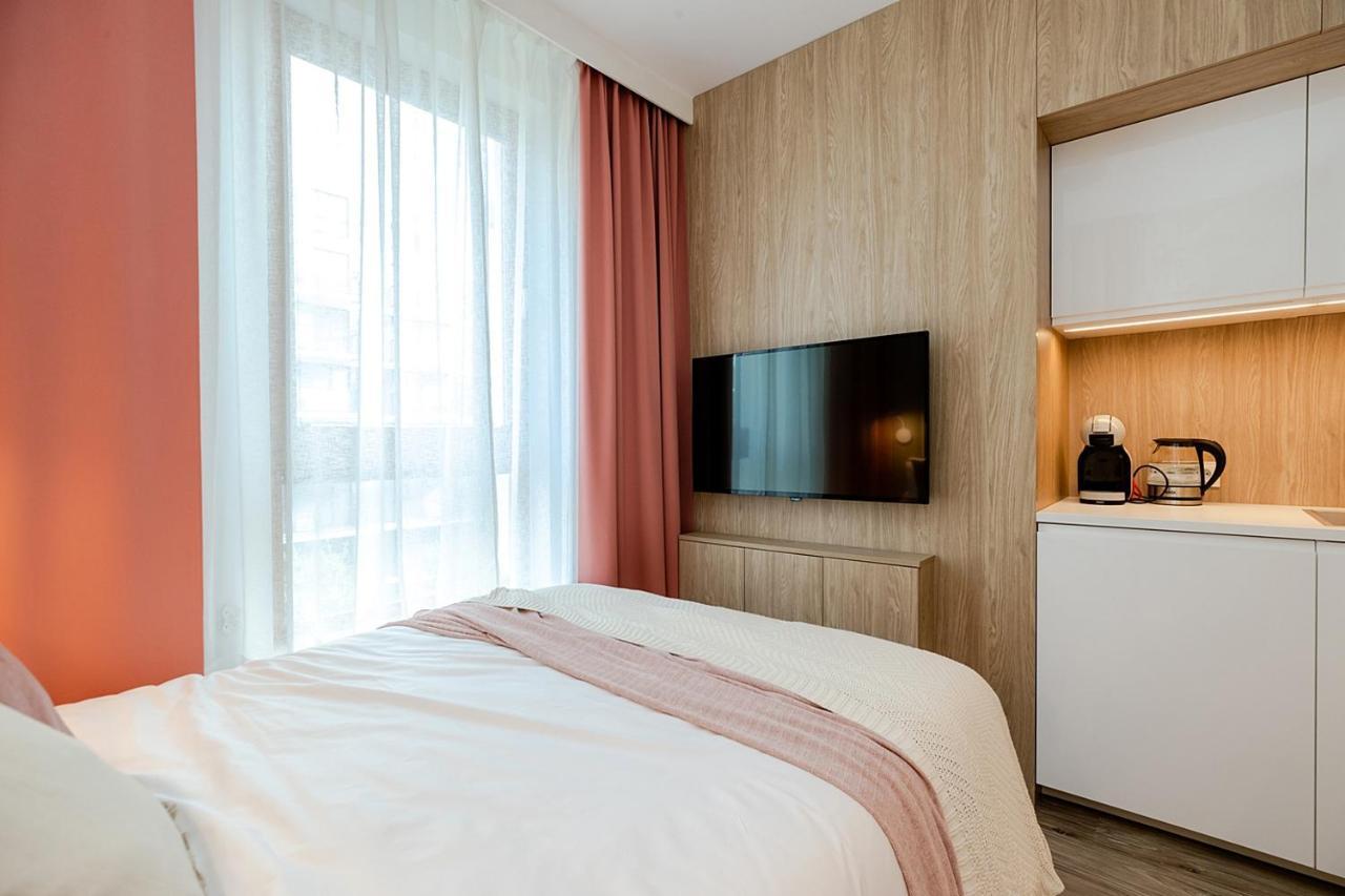 Studio Wola Apartament Kasprzaka - Wifi + Smart Tv Varšava Exteriér fotografie