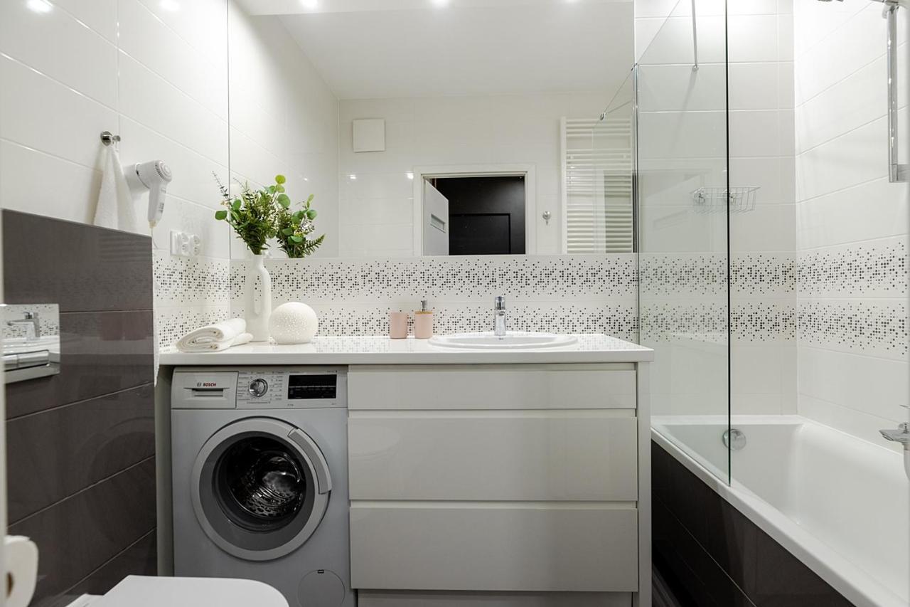 Studio Wola Apartament Kasprzaka - Wifi + Smart Tv Varšava Exteriér fotografie